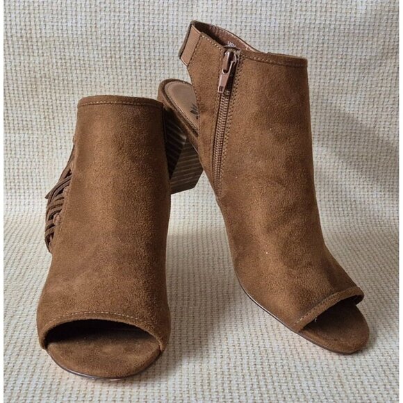 Yellow Box Brown Faux Suede Open Toe Ladies 7.5 Sling Back Ankle Boots Festival - Picture 1 of 13